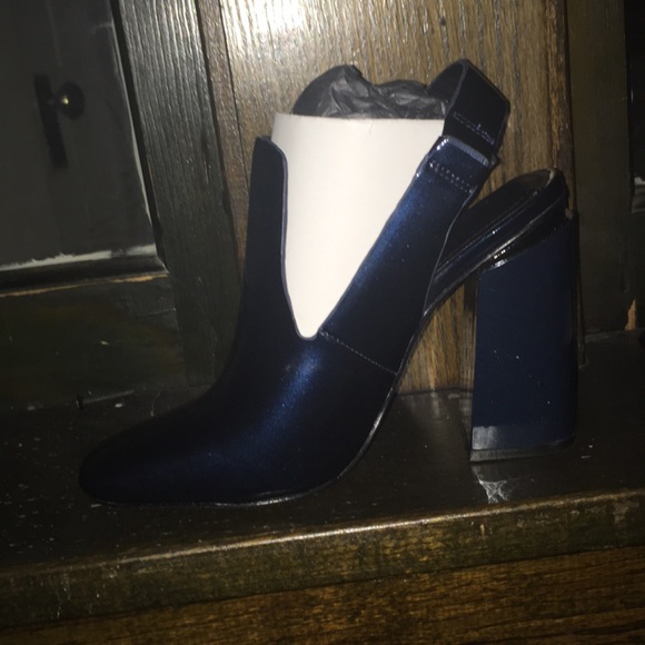 Sigerson Morrison Janet Slingback Block Heel Pump - Picture 5 of 5